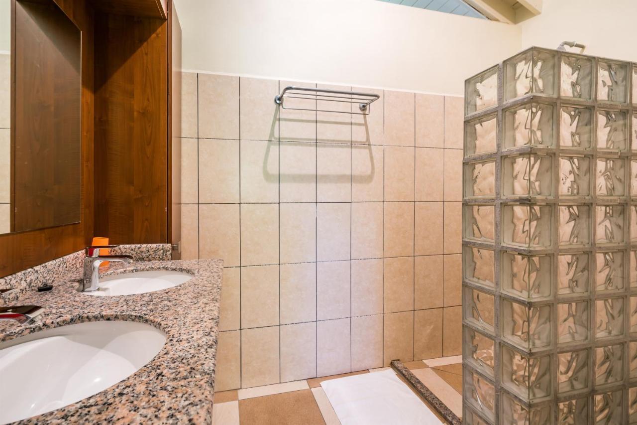 Blue Bay Beach Villa At Pool And Golfcourse Esterno foto
